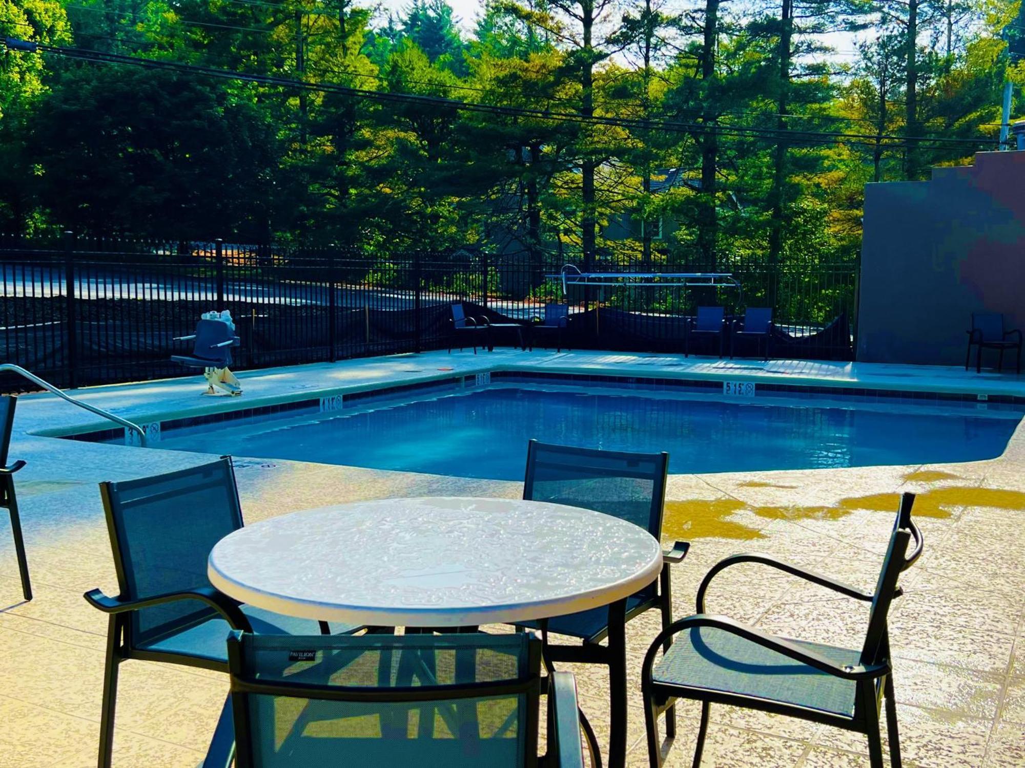 Holiday Inn Express Blowing Rock South By Ihg Exterior photo